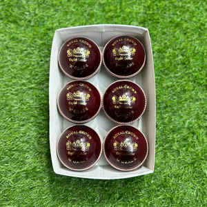 Balle de cricket rouge dure personnalisée de haute qualité avec logo personnalisé, best-seller, vente en gros, fabriquée au Pakistan - Product Image 3