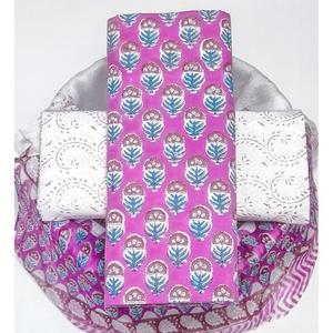 Tissu en coton imprimé de qualité supérieure, doux, respirant et léger pour la confection de Kurtis, de robes et de vêtements d'été confortables - Product Image 1