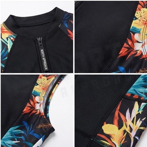 Ensemble de yoga 2 pièces imprimé papillon bleu avec finition dorée, body à col en V profond et jupe portefeuille longueur genou - Product Image 4