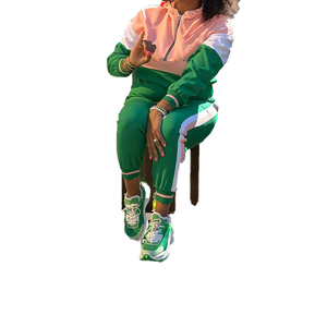 Ensemble de survêtement d'hiver Urban Luxe Regular Sorority, broderie personnalisée, imprimé, élégant et décontracté, avec confort premium et style urbain - Product Image 5