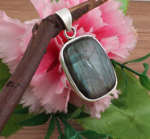 Natural Labradorite Pendant 925 Sterling Silver Platinum Plated Bezel Setting Blue <b>Flash</b> Gemstone Necklace <b>Vintage</b> Handmade - Product Image 2