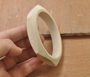 Tradebyd Natural Finish Wooden <b>Bangles</b> for Boutique Collections-Fashionable Wood Bracelets - Product Image 1