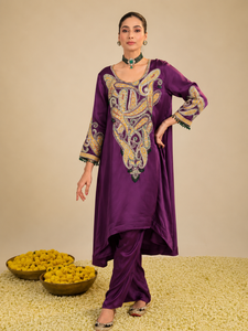 Ensemble Kurta Bohobi pour femme, violet uni, brodé, asymétrique, manches longues, en soie satinée tissée, coupe trapèze, traditionnel, pour mariage et occasions formelles - Product Image 1
