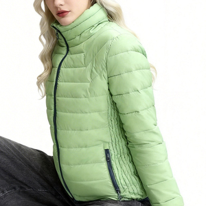 Chaqueta acolchada verde claro para mujer, con cuello alto y cierre de cremallera, para invierno - Product Image 4