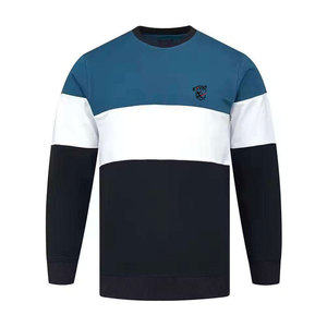 Sudadera Premium Basics de mezcla de algodón con tela de alta calidad que proporciona calidez, comodidad y un look casual moderno. - Product Image 1