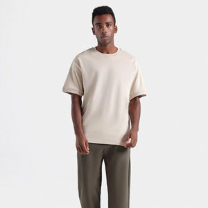 T-shirt personnalisé 100 % coton à col montant, sérigraphie, logo blanc sur le devant, style streetwear, coupe classique, séchage rapide - Product Image 1