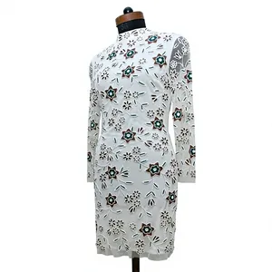 ชุดเดรสปักลายดอกไม้หรูหรา คอสูง แขนยาว ความยาวระดับเข่า ชุดราตรีแฮนด์เมด - Product Image 3