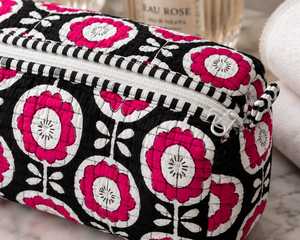 Sac cosmétique moderne à pompons Veer Handicrafts, écologique, imperméable, taille moyenne, fermeture éclair, pochette de voyage portable, poignée souple - Product Image 2