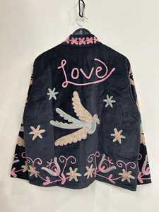 Chaqueta de Terciopelo Bordada a Mano con Encanto Atemporal, Diseño Floral y de Aves, Estilo Bohemio Artesanal, Forro de Algodón, Prenda Exterior para Mujer - Product Image 3