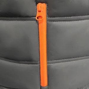 Veste légère d'hiver unisexe en nylon respirant avec fermeture éclair et logo personnalisé, sans rembourrage, pour activités de plein air, service OEM - Product Image 3