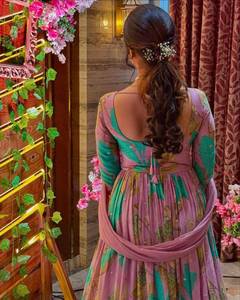 Karma Fashion - Lehenga Choli Dupatta Rosa Bordado, Hermoso y Elegante, para Fiestas de Invierno/Verano, Estilo Indio/Pakistaní, Talla M - Product Image 4