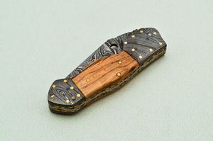 Navaja Plegable Hecha a Mano de Acero de Damasco con Mango de Madera de Olivo, Cuchillo Táctico para Camping y Caza, Dureza 58HRC, Garantía de 3 Años - Product Image 4