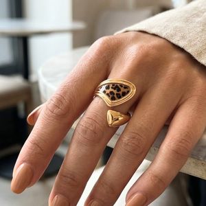 Anillos llamativos para mujer, chapados en oro de 18 quilates, PVD, antideslustre, ajustables, con estampado animal, anillo de leopardo dorado - Product Image 3