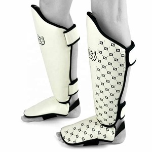 Espinilleras de Cuero Fairtex para Muay Thai, Personalizadas, Ecológicas, Profesionales, para Entrenamiento de Kickboxing al Aire Libre - Product Image 2