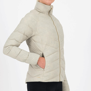 Chaqueta de plumón ligera beige para mujer con cuello alto, deportiva, con cremallera, cálida, para otoño. - Product Image 5