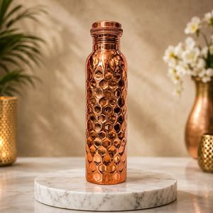Botella de Cobre Auténtica Hecha a Mano para Almacenamiento de Agua, a Prueba de Fugas e Ideal para una Hidratación Diaria Saludable, Compre Directamente del Proveedor - Product Image 1