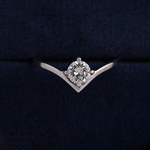 Anillo de compromiso clásico con diamante redondo de talla brillante para mujer, platino, certificado IGI, color D, diamante cultivado en laboratorio - Product Image 3