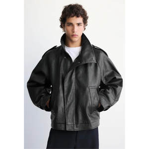 Blouson streetwear noir en cuir véritable pour homme, col boutonné, épaulettes, poignets ajustables, coupe oversize, texture texturée - Product Image 3