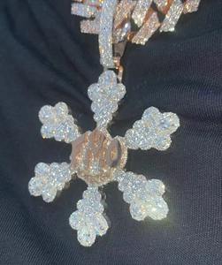 Collar con Colgante de Flores para Mujer, con Diamantes Moissanite VVS, Plata 925 Chapada en Oro, Ideal para Fiestas, al Mejor Precio - Product Image 2