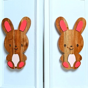 Tirador de Puerta de Madera de Acacia Hecho a Mano, Diseño Moderno de Conejo para Habitación Infantil, Tirador de Cajón Decorativo de Estilo Rústico, Fácil Instalación - Product Image 1