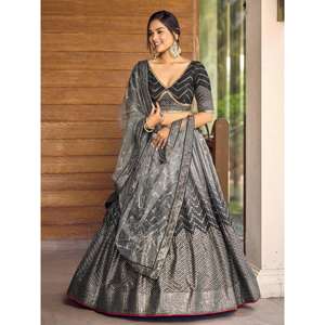 Magníficas lentejuelas negras Chinon Events Wear Lehenga Choli con Dupatta - Product Image 2