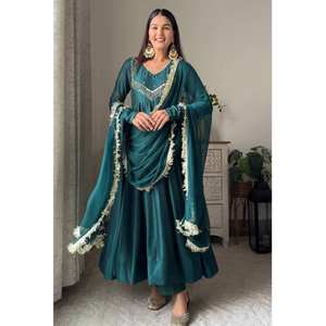 ชุดสูทอนาร์คาลีสีเขียวอมเขียวและชุดเสื้อผ้ามุสลิมแบบดั้งเดิมมีรายละเอียดที่ซับซ้อน - Product Image 5