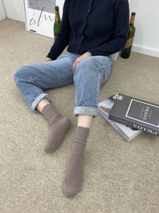 Chaussettes côtelées mignonnes de style coréen, fabriquées en coton peigné respirant et hautement élastique pour un usage quotidien en intérieur - Product Image 5