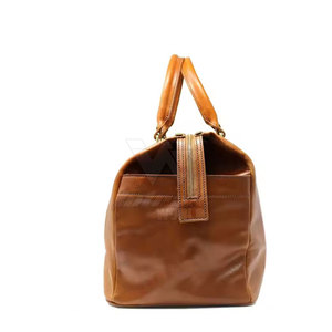 Bolsa de Viaje de Cuero Elegante y Resistente, Ideal para Viajes de Negocios y Vacaciones, con Transporte Cómodo - Product Image 5