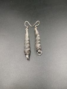 Boucles d'oreilles pendantes vintage tibétaines en alliage plaqué or avec nœud papillon, serti clos, bijoux de mode unisexe, imitation perle, bijoux de mariage - Product Image 5