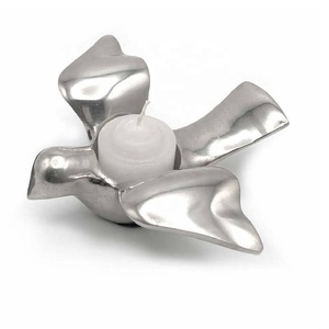 Juego de 3 portavelas de pilar de Metal de diseño abstracto con acabado de pátina dorada Portavelas de aluminio Ideal para fiestas de bodas - Product Image 5