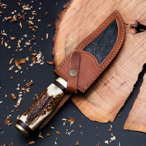 Couteau de chasse en acier Damas, lame à pointe tombante, manche en bois de cerf, étui en cuir, bord biseauté, épaisseur 0,7 mm - Product Image 4