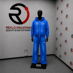 Conjunto Deportivo de Dos Piezas para Hombre, Sudadera con Capucha Azul Lavado y Cremallera Completa, Logotipo Personalizado, Estilo Urbano, Corte Holgado, Ropa Deportiva al por Mayor con Bolsillos - Product Image 3