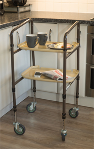 Chariot robuste réglable en hauteur avec plateaux amovibles pour le transfert de repas et de dîners - Product Image 2