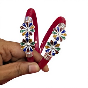 กำไลข้อมือทองคำแท้ 22k คู่ ลายดอกไม้เคลือบแบบดั้งเดิม งานแฮนด์เมด เครื่องประดับอินเดียสำหรับงานแต่งงาน เครื่องประดับข้อมือแบบชาติพันธุ์ - Product Image 2