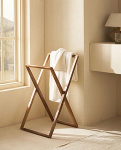 Porte-serviettes minimaliste en métal noir, organisateur de salle de bain sur pied, porte-serviettes design multi-niveaux, porte-serviettes mural en métal pour salle de bain - Product Image 6