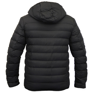 Chaqueta Acolchada con Capucha para Hombre, Negra, Cortavientos, Estilo Casual, Color Sólido, Corte Regular, Relleno de Poliéster, Cierre de Cremallera - Product Image 4