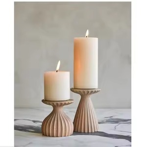 Porte-bougie en bois artisanal, décoration élégante pour la maison, idéal pour les célébrations festives - Product Image 1