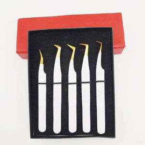 MAHFOOZ INSTRUMENTS Pinzas Profesionales de Acero Inoxidable con Punta de Fibra para Extensión de Pestañas, Pinzas Hechas a Mano en Blanco Mate y Dorado - Product Image 4