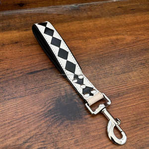 สายจูงสุนัขแบบสั้นสีดำและสีขาวหนังแท้ใหม่เชือกฝึกสุนัขพร้อมที่จับแบบนุ่ม - Product Image 5