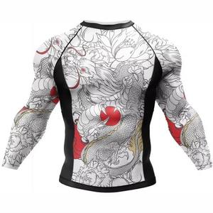 Camiseta de Manga Larga para Hombre con Estampado de Dragón en Negro, Blanco y Rojo, de Secado Rápido, Spandex y Poliéster - Product Image 1
