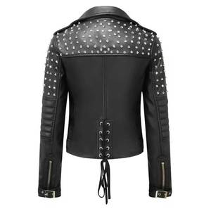 แจ็คเก็ตหนังแท้ 100% สำหรับผู้หญิง ตกแต่งด้วยหมุด พร้อมซับในผ้าฝ้าย ผลิตโดยผู้ผลิตมืออาชีพจากปากีสถาน มีจำหน่ายแล้ว - Product Image 2