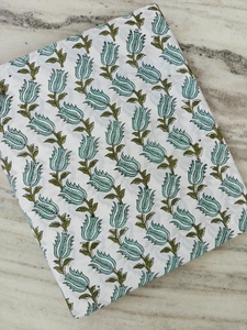 Tissu en coton 100% vert, broderie florale, élégant et tendance, très demandé, pour vêtements et sacs. - Product Image 1