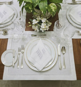 Personalizado al por mayor de algodón blanco Hemstitch servilleta de cena bordado blanco y plata velero servilletas de mesa hogar Hotel eventos - Product Image 1