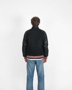 Blouson Bomber Varsity pour Homme en Laine Noire et Cuir, Corps en Laine Premium, Manches en Cuir Véritable, Poignets Côtelés et Boutons Pression, Style Urbain - Product Image 4