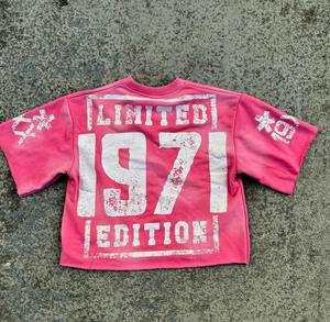 เสื้อยืดเจอร์ซีย์ปักลายสตรีทแวร์แบบยูนิเซ็กซ์ ตกแต่งด้วยคริสตัล แขนสั้น ลายทาง - Product Image 6