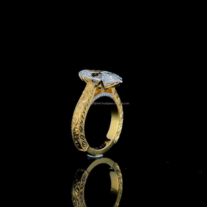 Bague de fiançailles/mariage de luxe pour femme en or jaune 18 carats avec diamant de laboratoire de forme Moval VS, certifiée IGI classique - Product Image 2