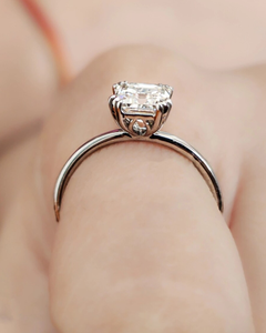 Bague de fiançailles en diamant de laboratoire taille Asscher 2,50 carats pour femme, style classique de luxe, certifiée IGI, couleur D, plaqué or rhodié - Product Image 3