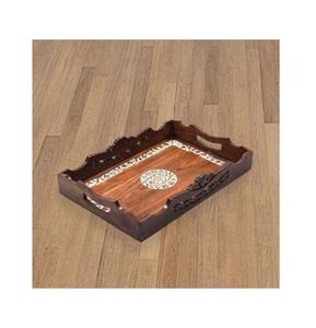 Bandeja de Servir Rectangular Hecha a Mano de Madera de Acacia Natural con Asas para Uso en Cocina y Comedor - Product Image 5