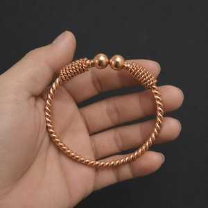 Bracelet torsadé en cuivre pur fait main, avec extrémité boule solide, bijou artisanal en cuivre de style occidental indien, bijoux de guérison pour hommes, femmes et OEM plaqué. - Product Image 3