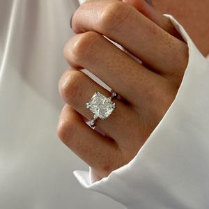 Bague en diamant de laboratoire allongé de 5 carats, or blanc 14 carats, halo caché inspiré de la nature, bague de fiançailles, certifiée IGI - Product Image 4